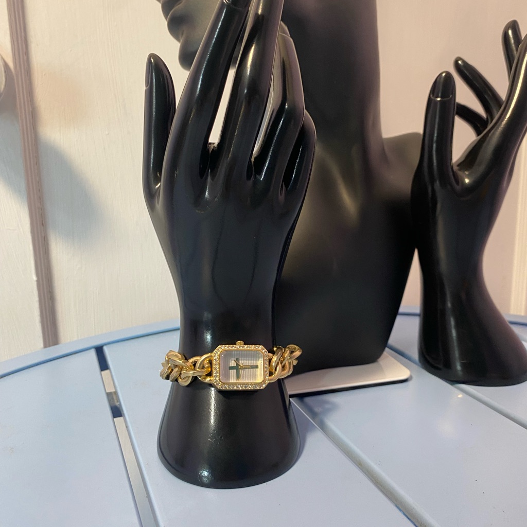 Vintage Geneva Gold Tone Cross Dial Bracelet Watch Rhinestone Bezel 20$
